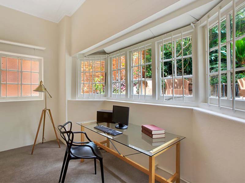 Home Buyer in Bondi Beach, Sydney - Sun room