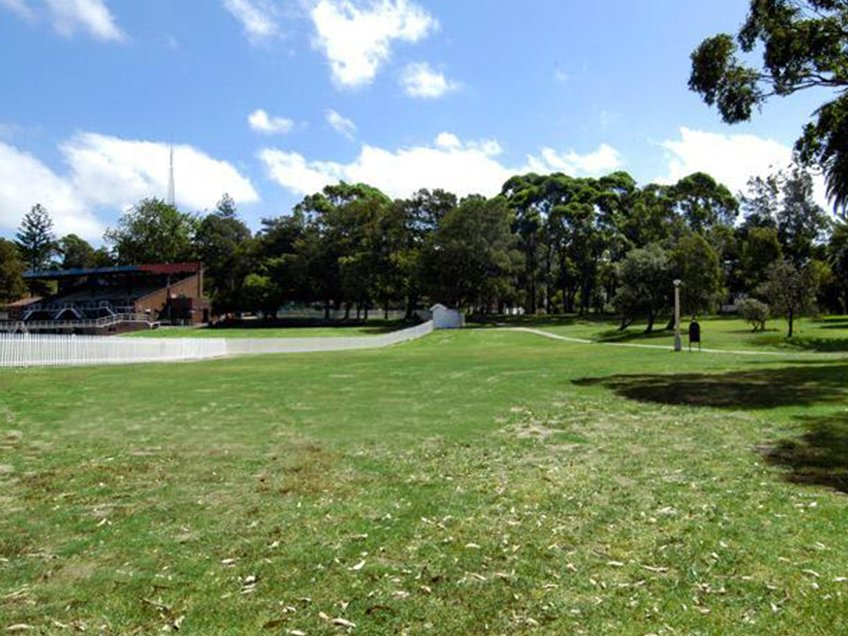 Home Buyer in Bondi, Sydney - Location Shot