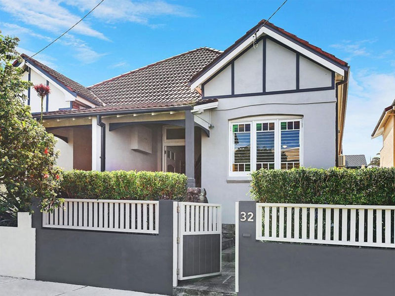 Home Buyer in Bondi, Sydney - Main