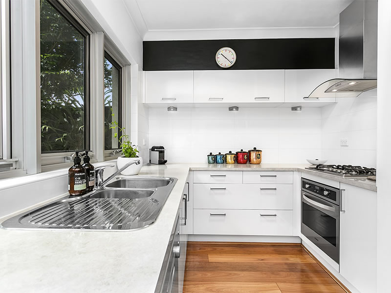Buyers Agent Purchase in St James Bondi Junction, Sydney - Kitchen