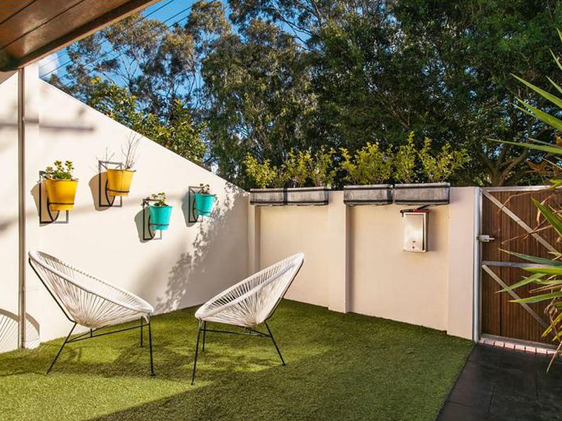 Home Buyer in Bondi Junction, Sydney - Backyard