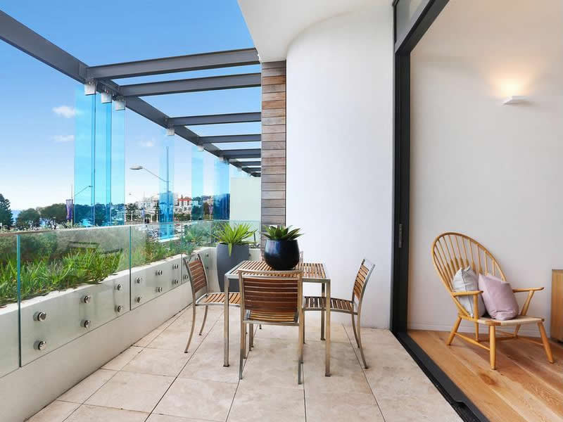 bondi beach home buyers - balcony