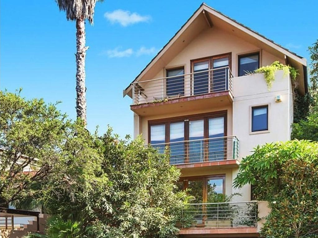 Roscoe St Bondi Beach Home Buyer - Building Front view