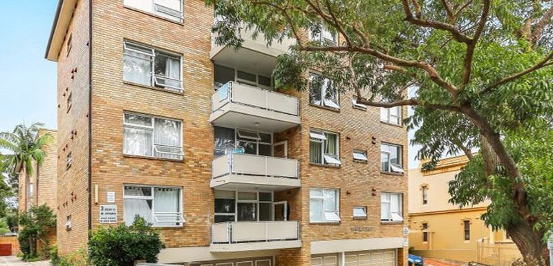 Bondi Home Buyers - Building Front view