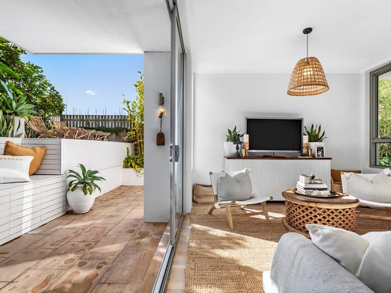 Bondi Buyers Agent Property Purchase - Backyard Livingroom