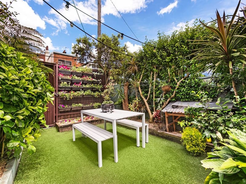 Bondi Junction Buyers Agent Purchase - Garden with Table