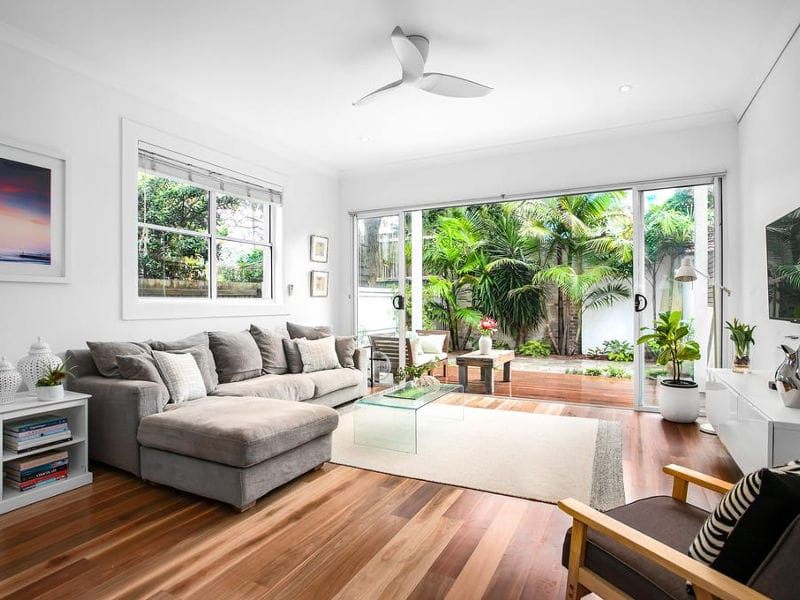 Home Buyers in Bondi Beach - Livingroom