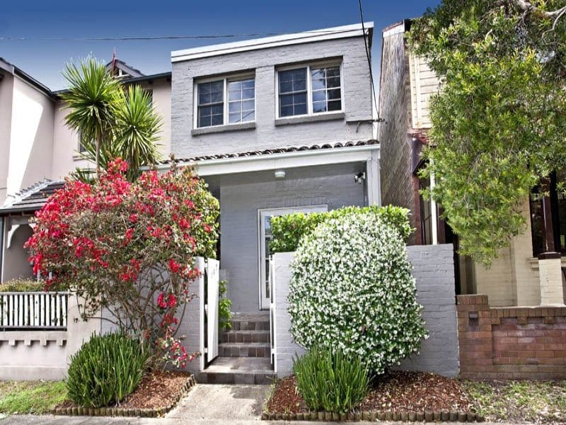 Home Buyers in Queens Park - Outside