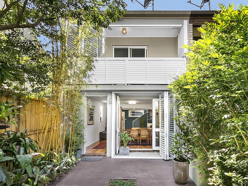 St James Bondi Junction - Front view